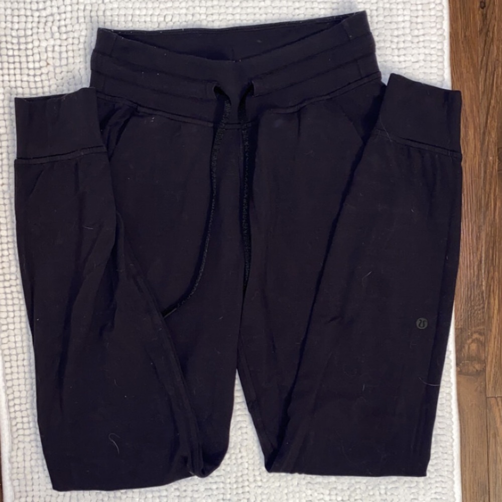LULULEMON Ready to Rulu Joggers